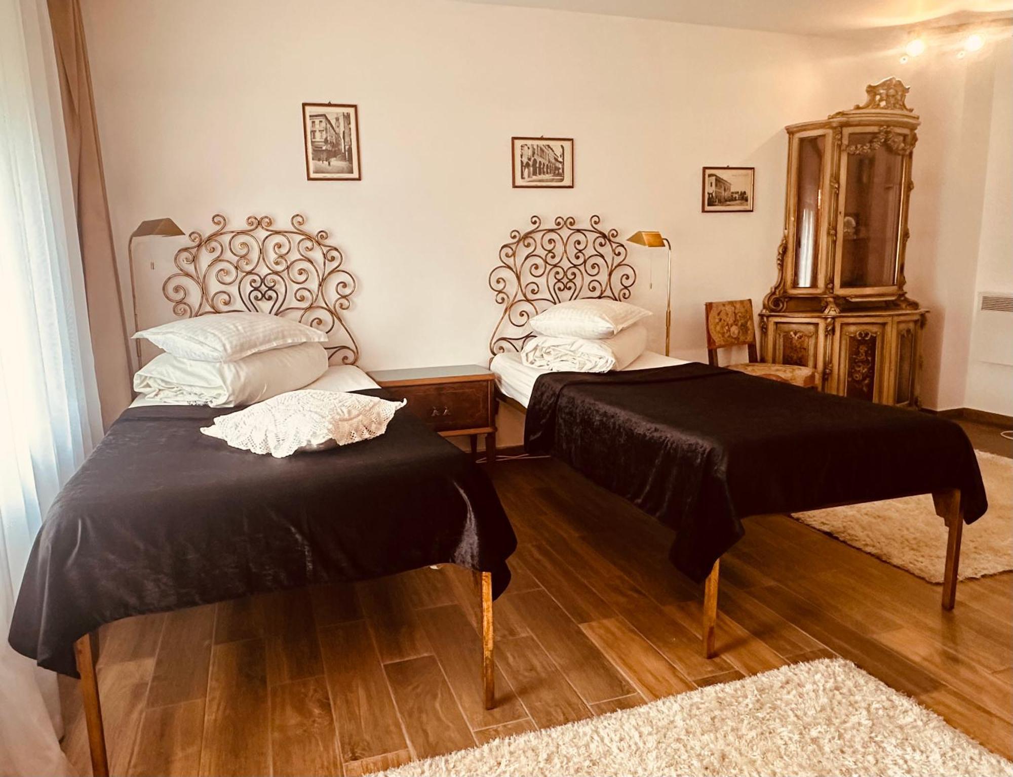 Casa Pisica Noastra Hotel Бреаза Екстериор снимка